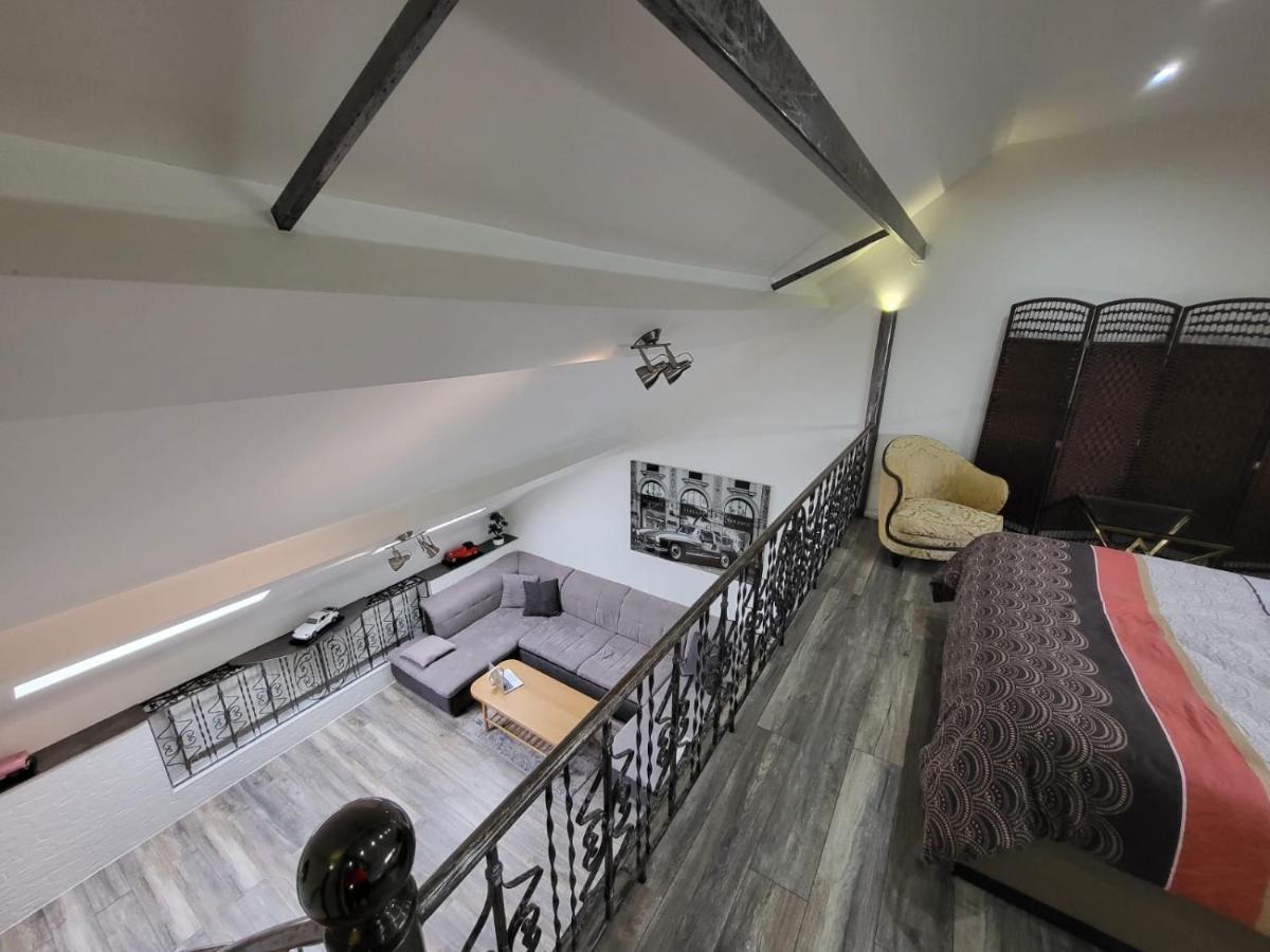 Duplex Elegant Situe A 1Min De La Gare Du Nord Apartment Brussels Exterior photo